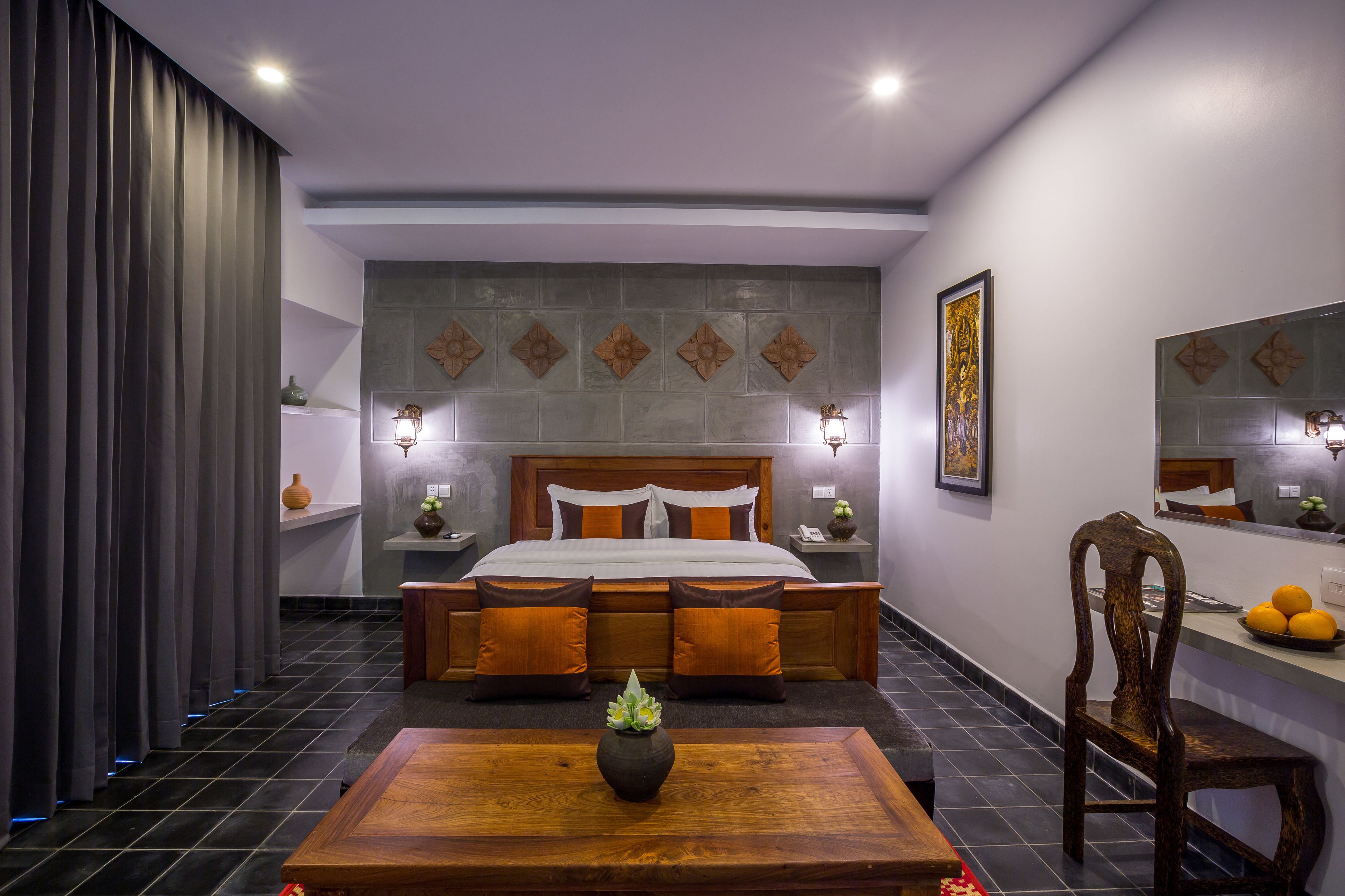 deluxe double or twin room | minibar, in-room safe, desk, rollaway beds