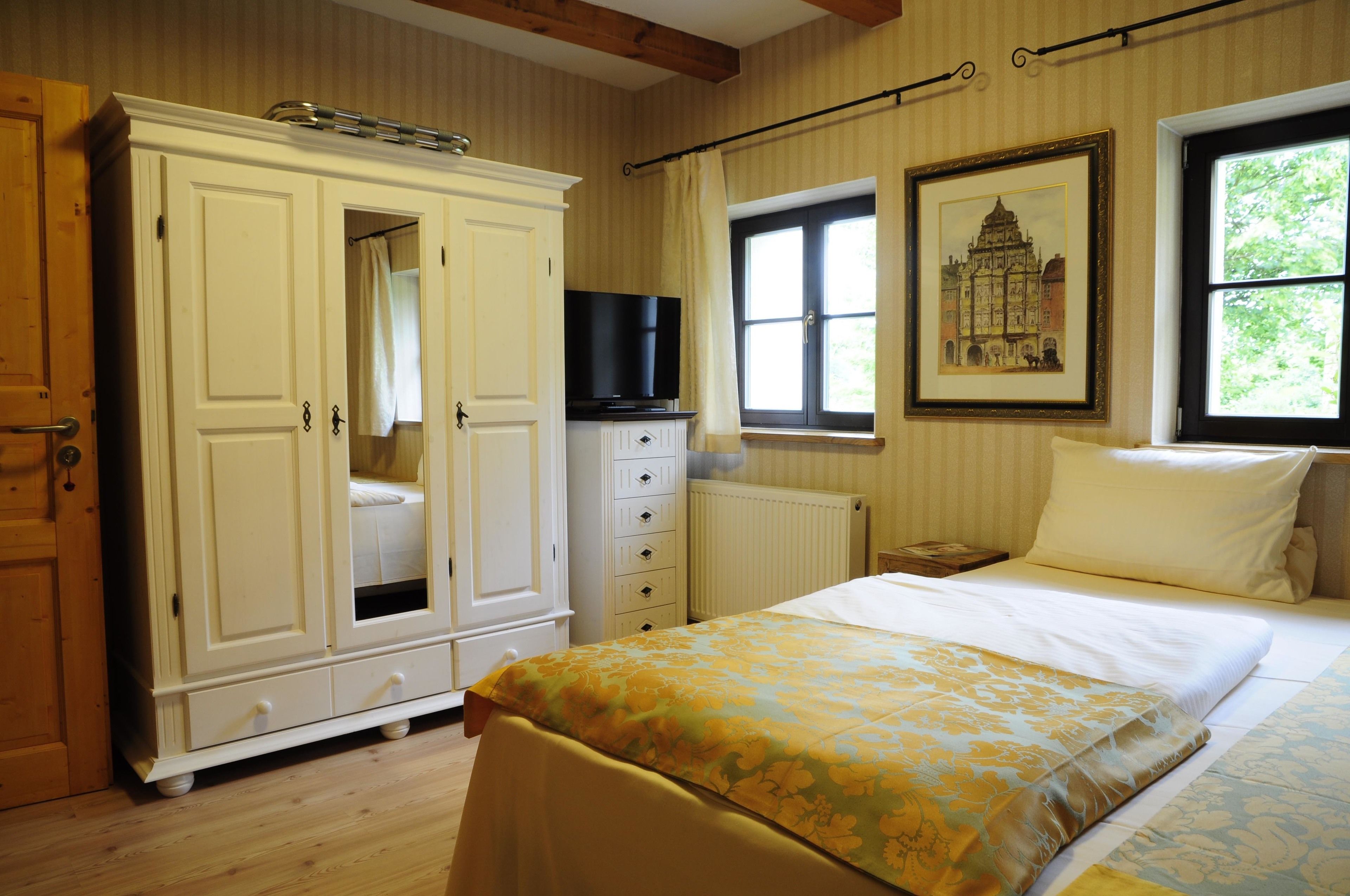 standard single room | hypo-allergenic bedding, minibar, in-room safe, individually decorated