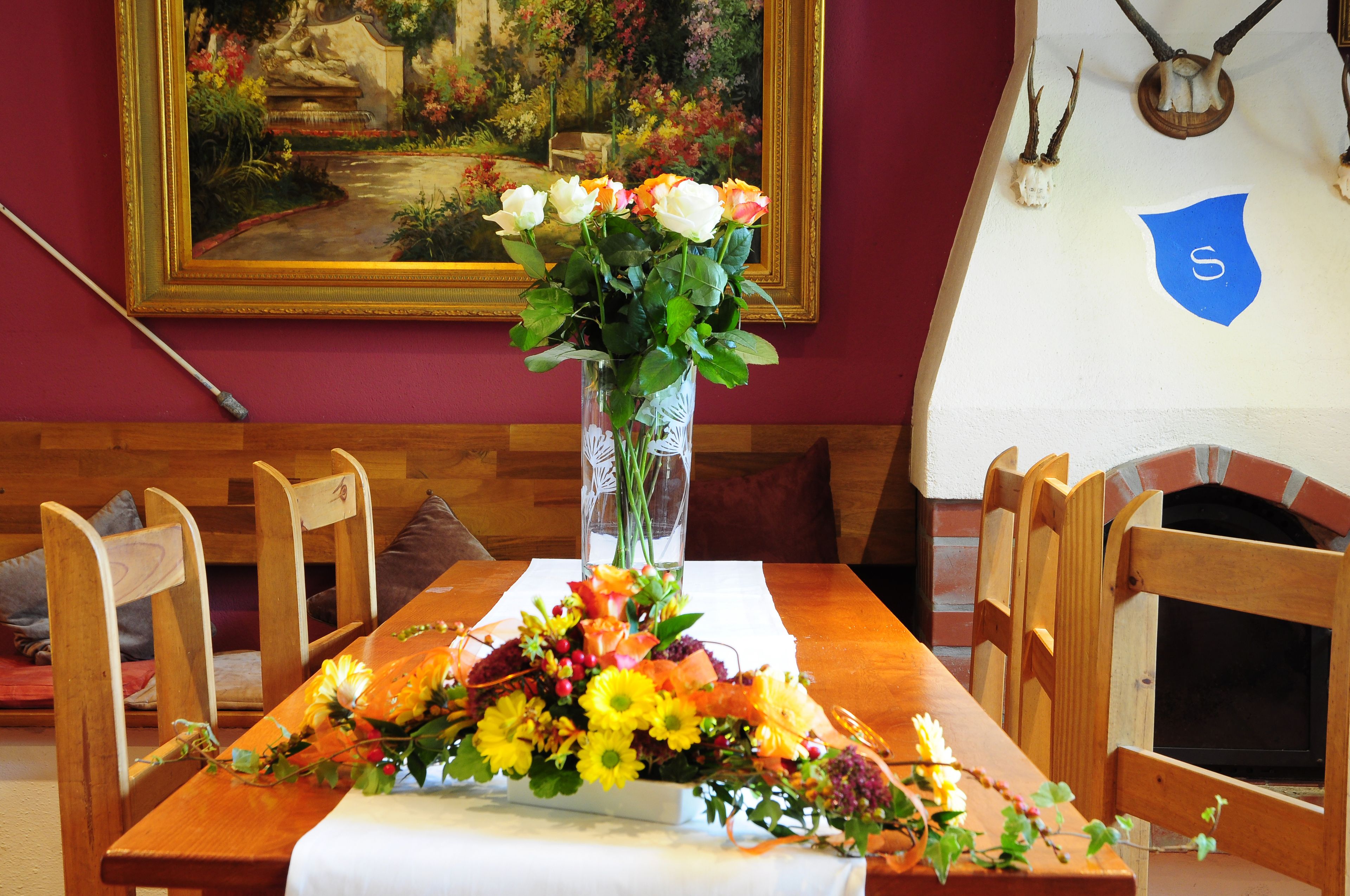 dinner served, international cuisine, garden views