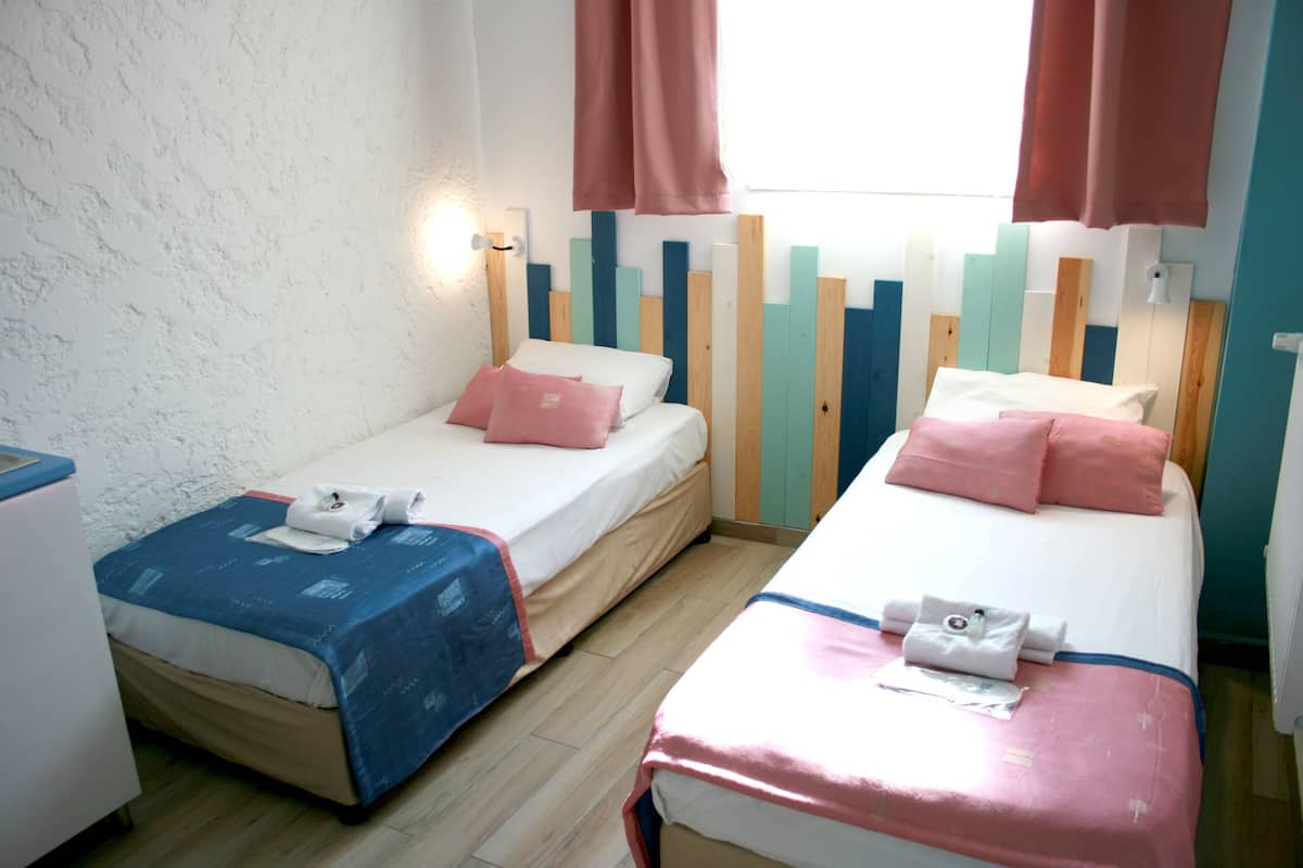 Luxury Double or Twin Room, 1 Bedroom, Accessible, Kitchenette | In-room safe, desk, soundproofing, free WiFi