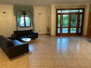 Interior - Hotel Toscano (Tarsia)