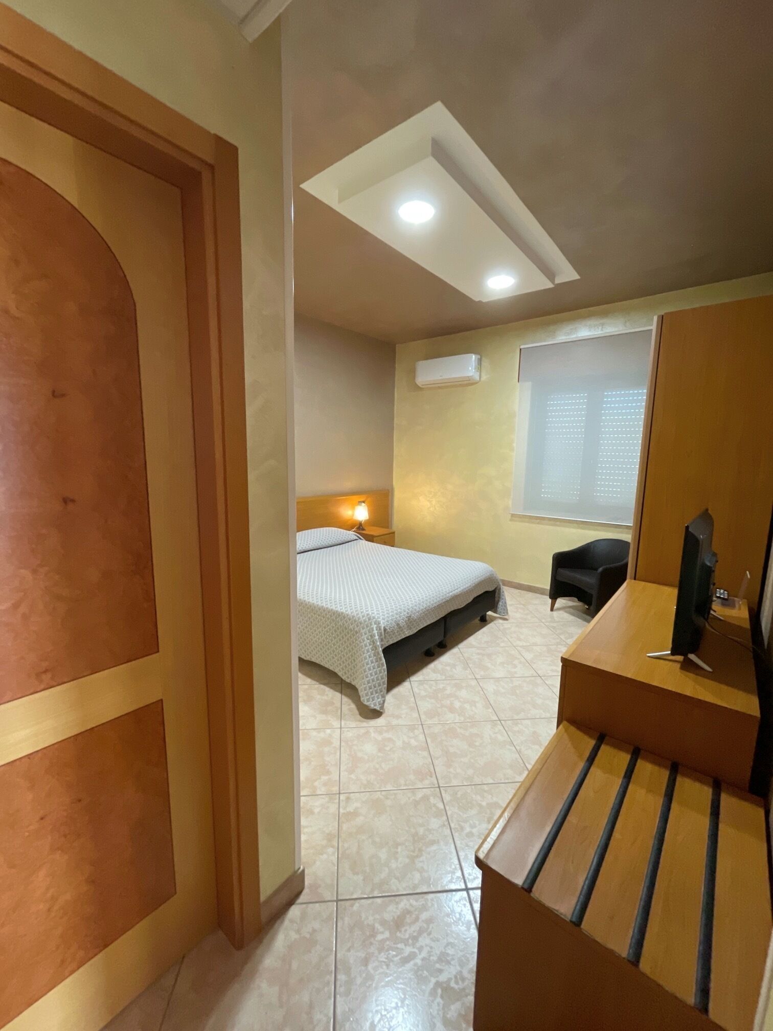 Doppel- oder Zweibettzimmer