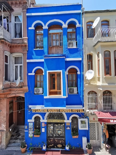 Otantik Hotel
