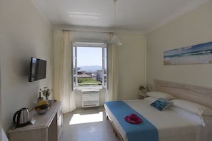 ห้องซูพีเรียดับเบิลหรือทวิน | เครื่องนอนระดับพรีเมียม, เตียง Select Comfort, มินิบาร์