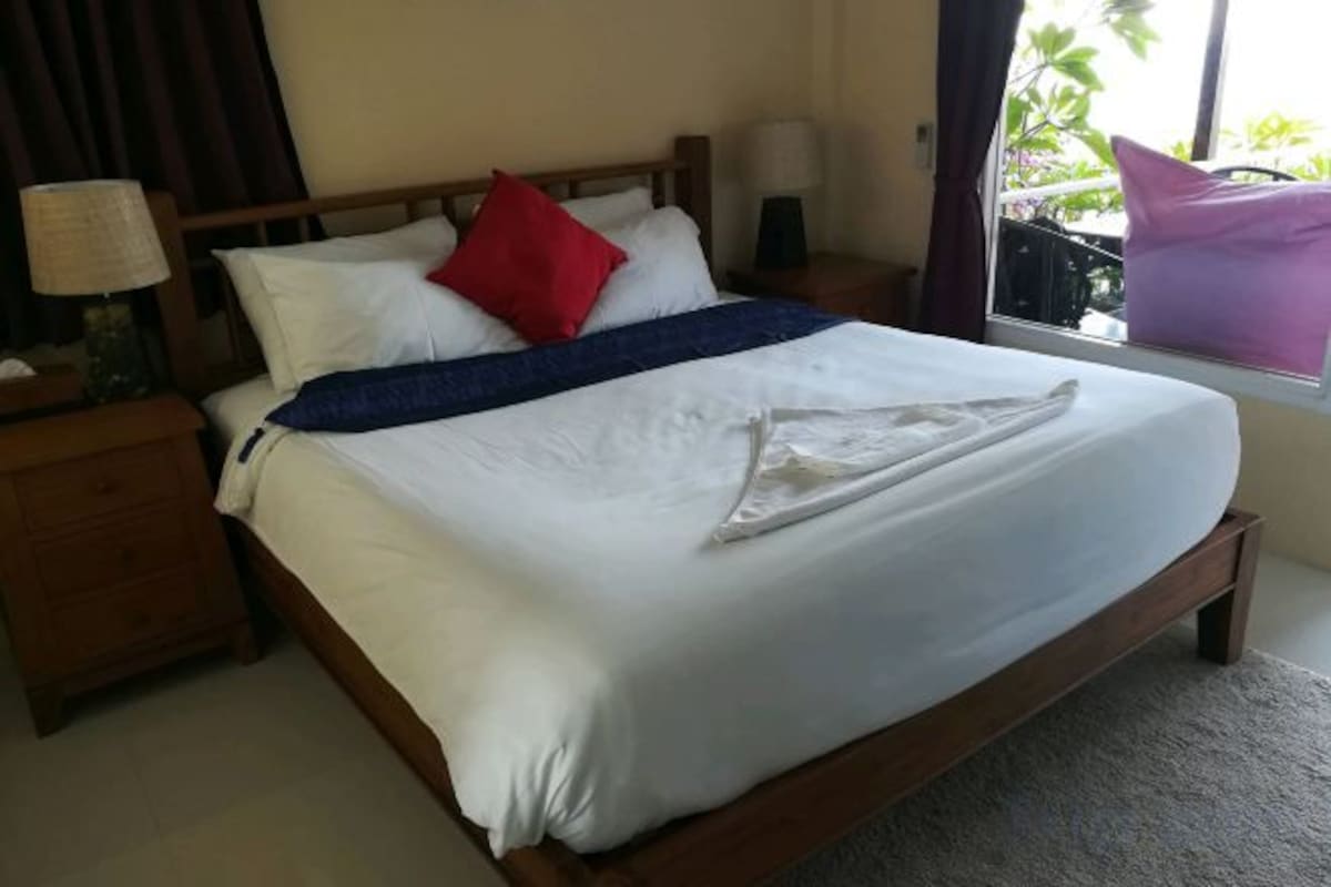 Oceanfront Executive Two Bedrooms Villa