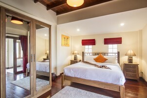 Ocean front deluxe 2-bedroom Villa | Premium bedding, minibar, in-room safe, individually decorated