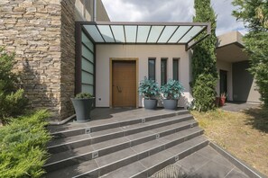 Entrada de la propiedad