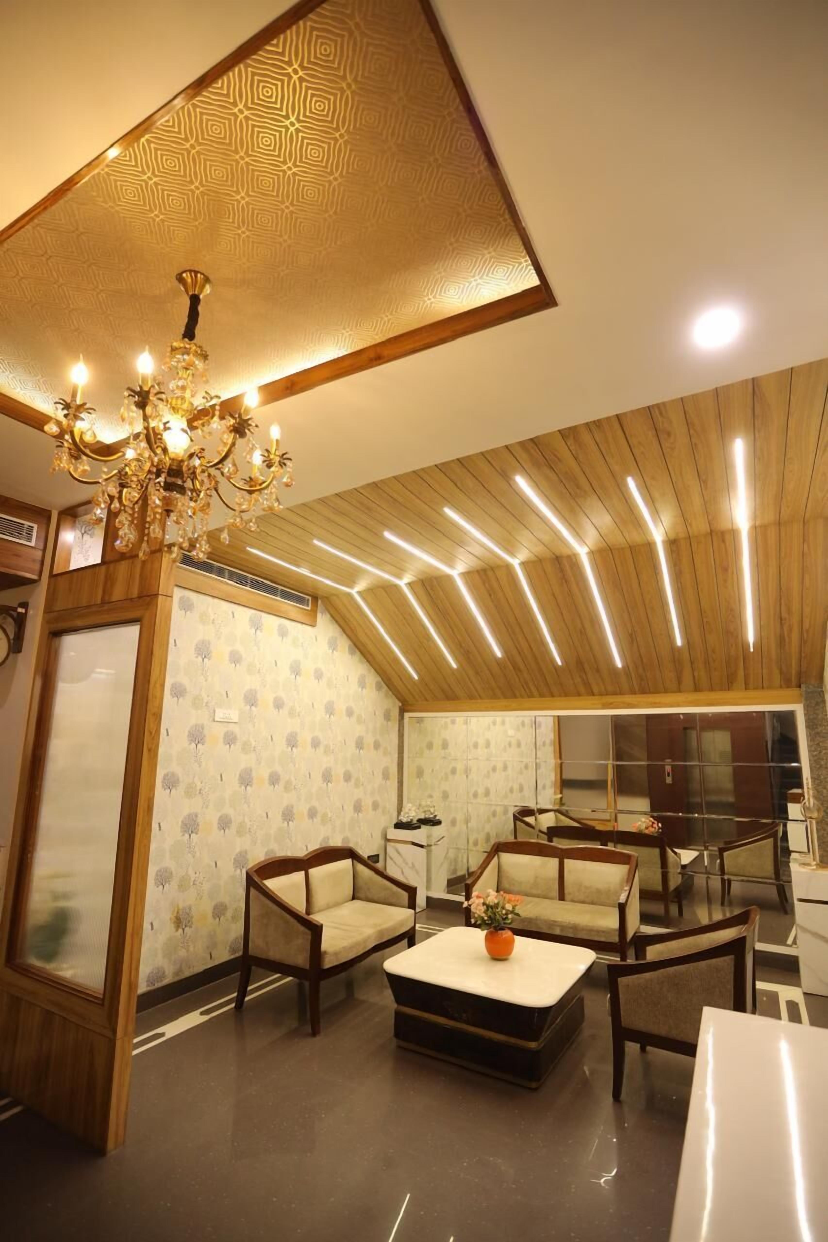 club royal premium | 1 bedroom, premium bedding, minibar, in-room safe