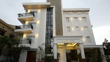 Fachada de la propiedad