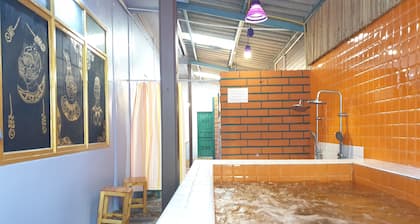 Super Hostel