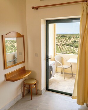 Habitación estándar, 1 habitación, baño privado, vista al mar | Vista a la playa o el mar