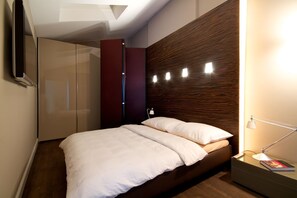 Loftsleilighet – design, 1 soverom, terrasse (Cleaning fee 40 EUR) | 1 soverom, sengetøy av topp kvalitet, skrivebord og strykejern/-brett