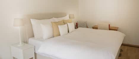 1 habitación, minibar, tabla de planchar con plancha y wifi gratis