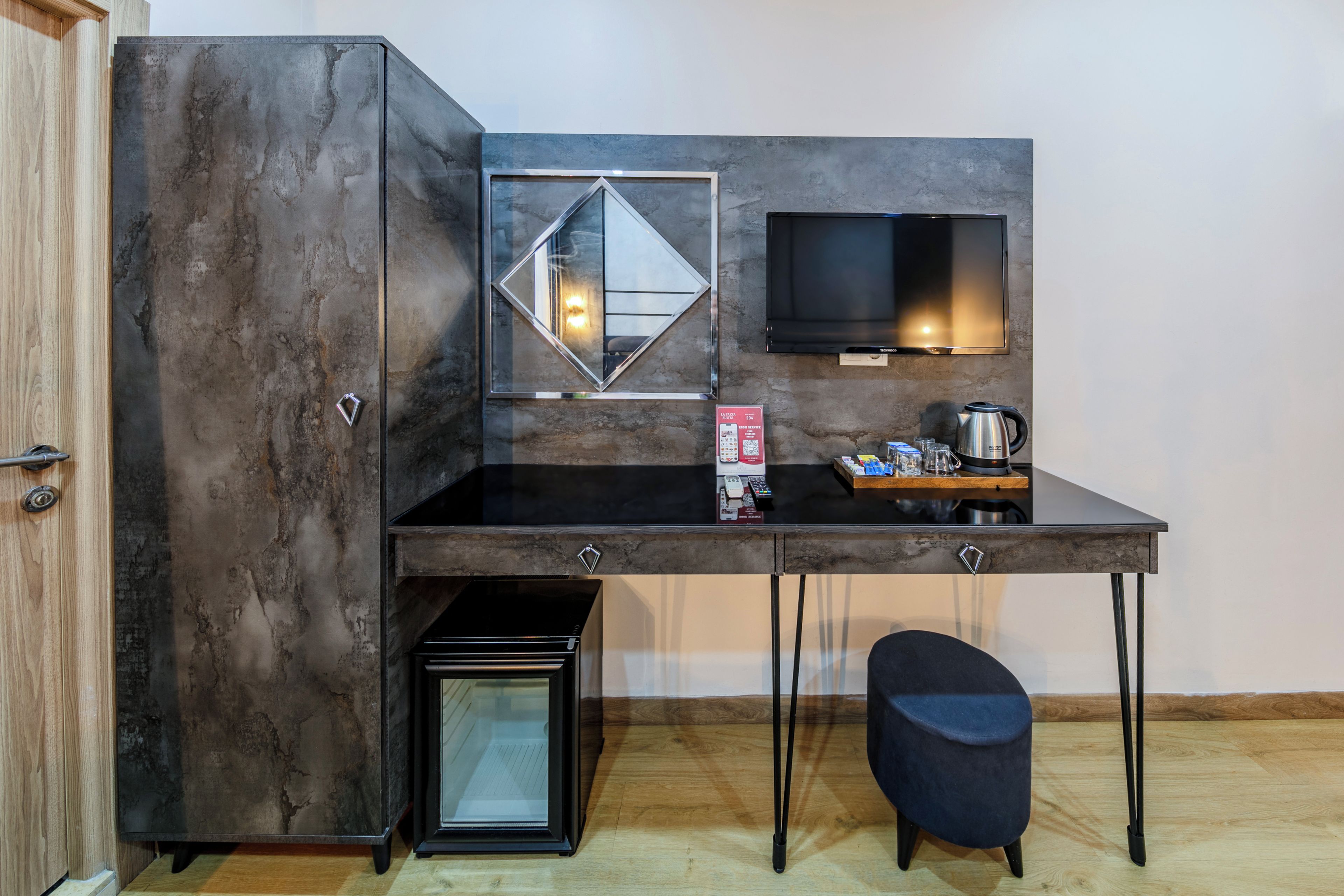 Premium bedding, free minibar items, in-room safe, desk