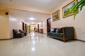 Hallway - Hillside Plaza Hotel (Kampala)