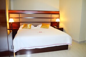 Habitación individual Deluxe, vistas a la colina | Sábanas de algodón egipcio, ropa de cama de alta calidad, caja fuerte