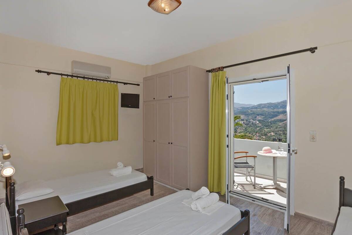 Premium bedding, soundproofing, iron/ironing board (on request)