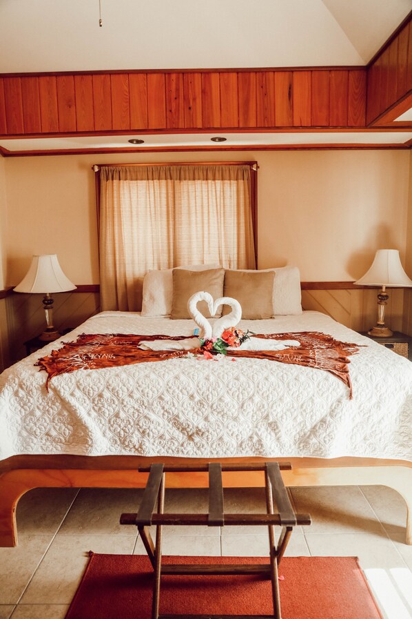 Honeymoon Villa, 1 King Bed, Jetted Tub | In-room safe, individually decorated, individually furnished, desk