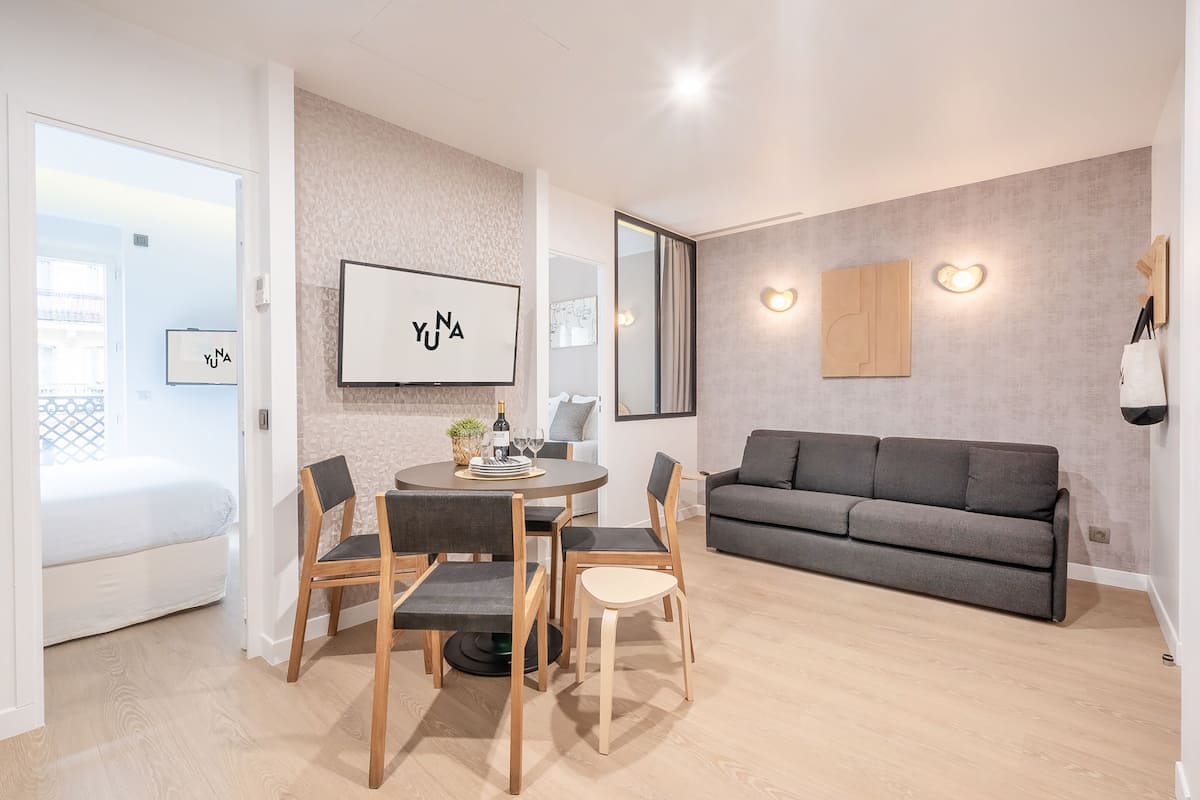 2 Bedroom apartment city view with balcony - 38m2 | Living area | Flat-screen TV, tablet