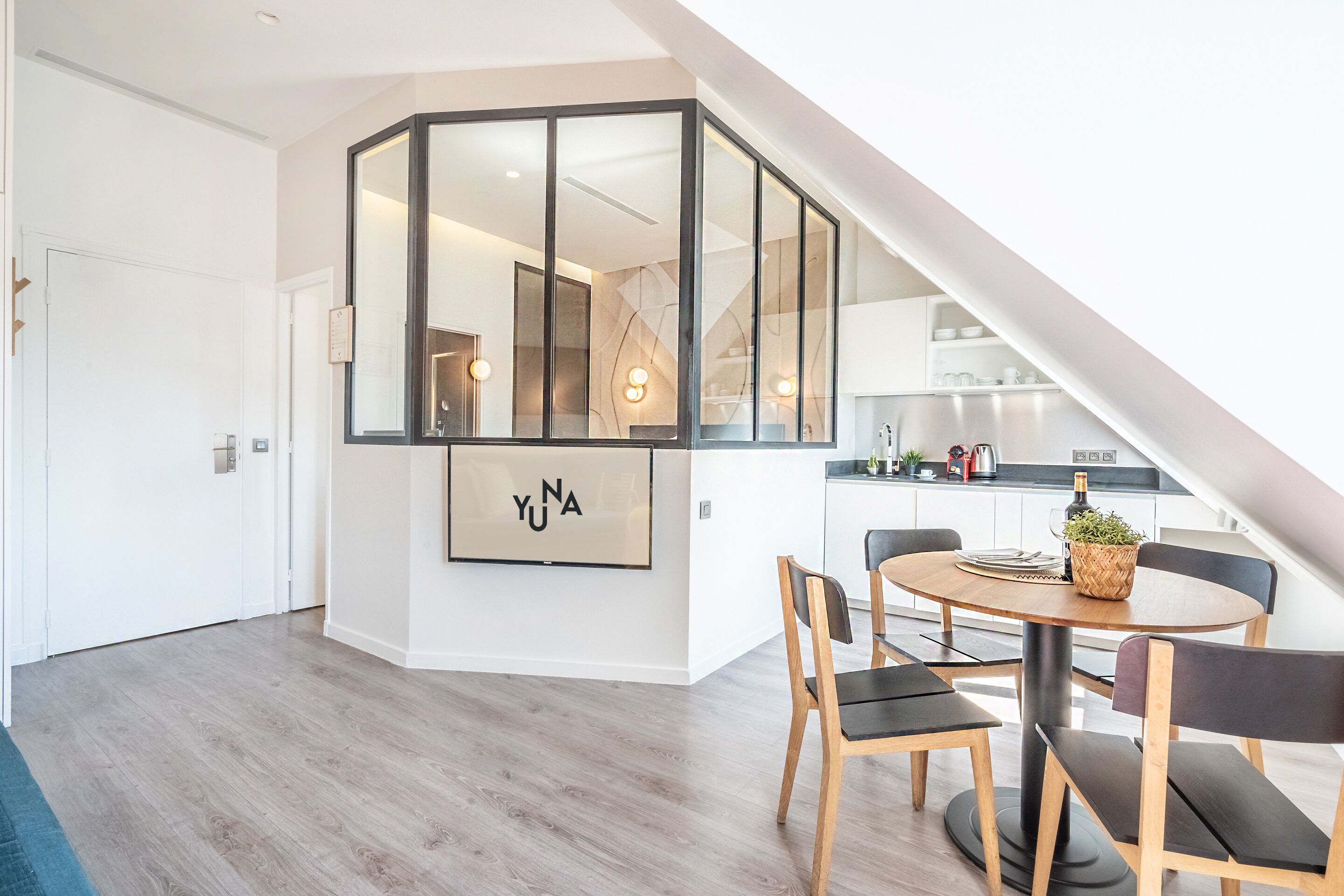 1 Bedroom apartment city view - 34m2 | 起居区 | 平板电视、平板电脑