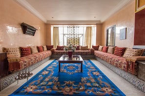 Sala de estar en el lobby