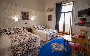Comfort Quadruple Room | Premium bedding, blackout drapes, free WiFi, bed sheets - Grand Hôtel (Fes)