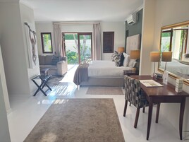 Superior Room, 1 King Bed, Non Smoking, Garden View | Premium bedding, Tempur-Pedic beds, in-room safe, individually decorated