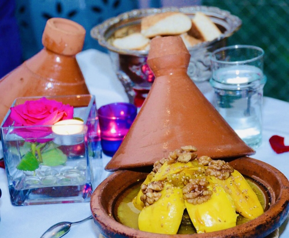 Riad Houdou by null