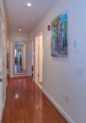 Luxury Apartment, 3 Bedrooms, Patio
