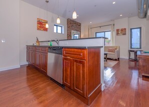 Luxury Apartment, 3 Bedrooms, Patio | Private kitchen