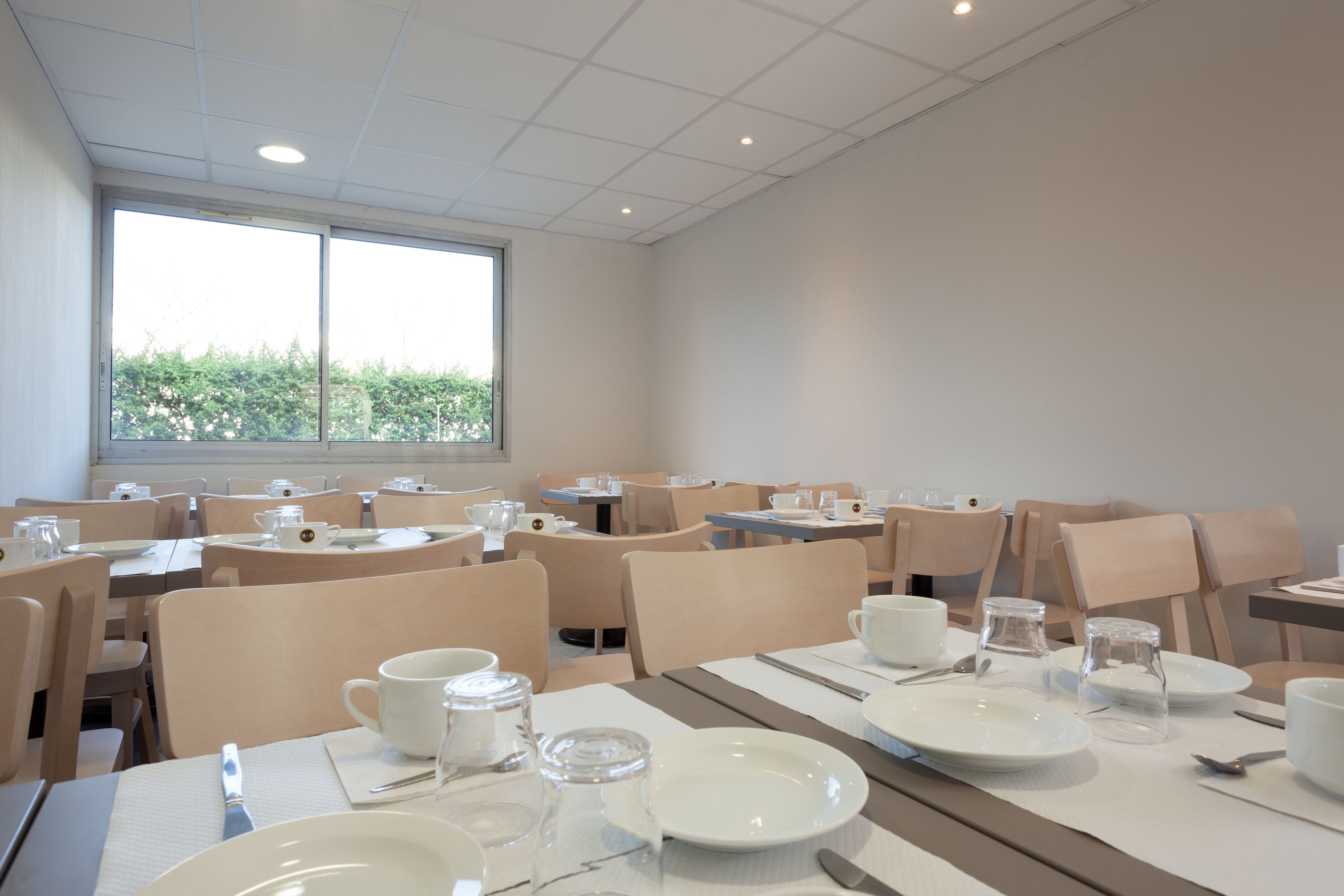 Foto - B&B HOTEL Nîmes Ville Active, parking sécurisé gratuit