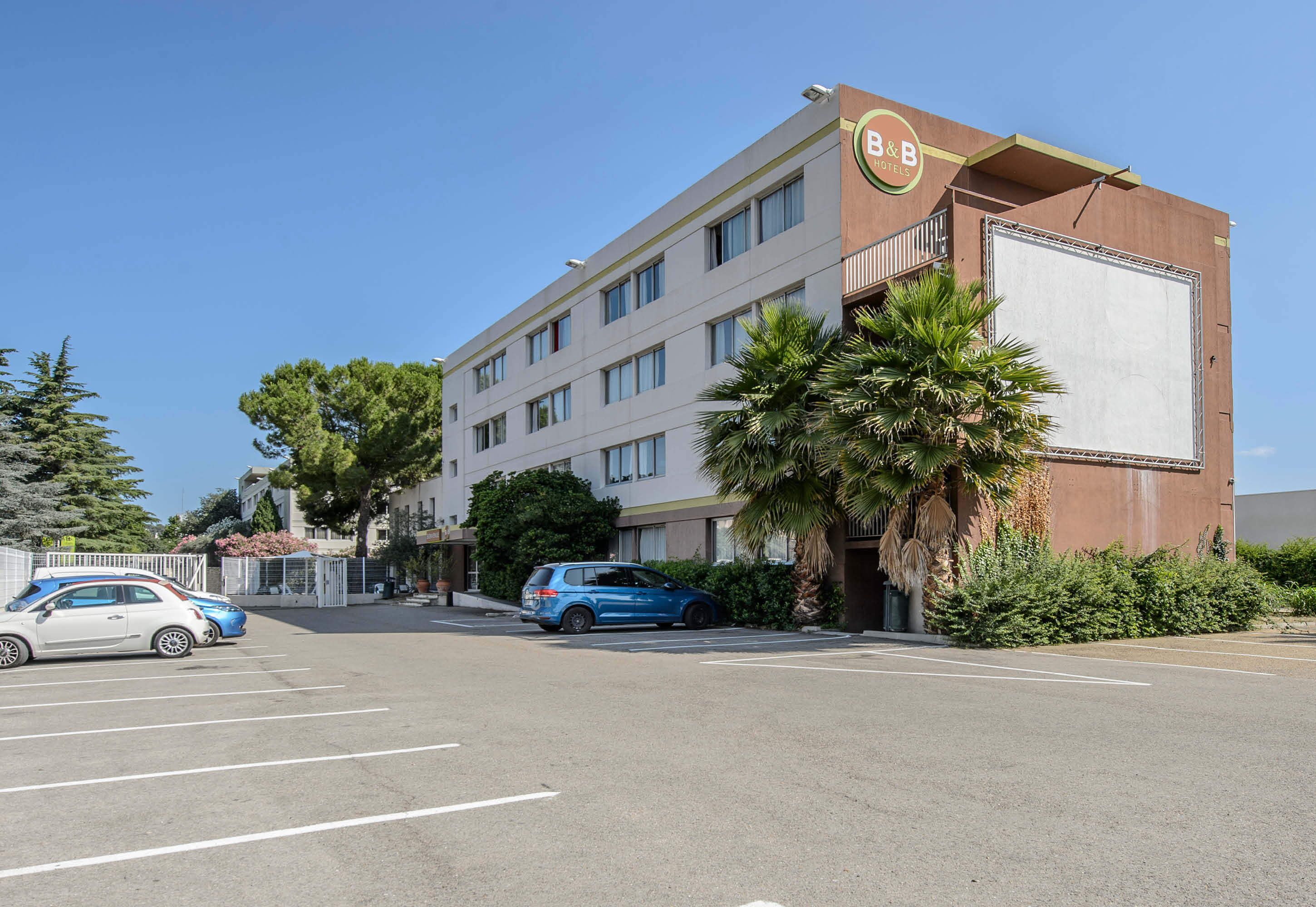 Foto - B&B HOTEL Nîmes Ville Active, parking sécurisé gratuit