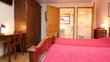 Twin Room, Private Bathroom | 1 bedroom