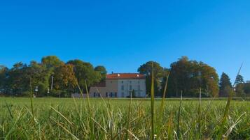Quadruple Room, Private Bathroom (En Duplex ) | Exterior
