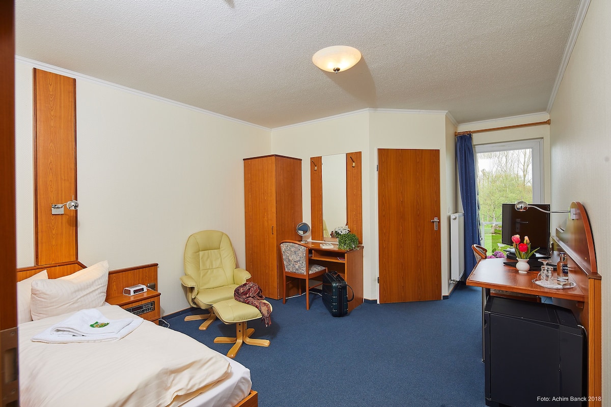 1 bedroom, hypo-allergenic bedding, in-room safe, desk