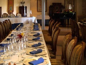 Breakfast, lunch, dinner served; local cuisine  - Castillo de Curiel (Curiel)