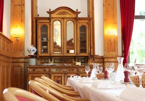 Desayuno buffet todos los dĂas (con cargo)