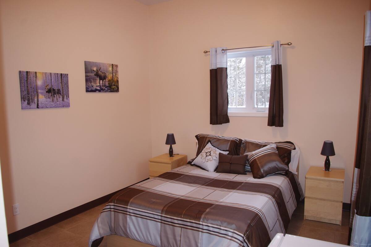 Zimmer | Verdunkelungsvorhänge, schallisolierte Zimmer, kostenloses WLAN