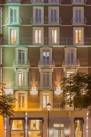 Front of property. Hôtel Le Rive Droite & Spa
