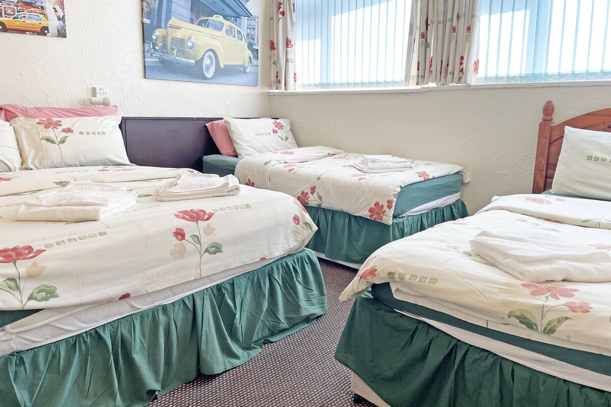 Free cots/infant beds, free WiFi, bed sheets