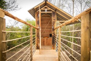 텐트 (16ft Yurt) | 욕실 | 무료 세면용품, 타월, 화장지