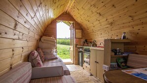 Hytte (Eco Pod) | Sengetøy av topp kvalitet, strykejern/-brett og wi-fi (inkludert)