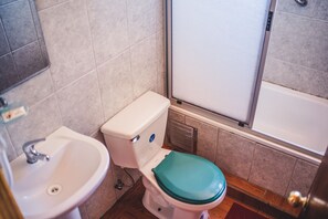 Buồng tắm vòi sen, đồ dùng nhà tắm miễn phí