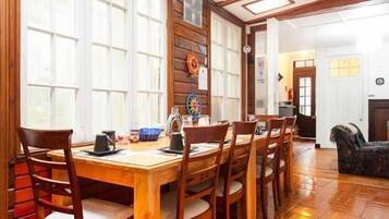 Daily cooked-to-order breakfast for a fee