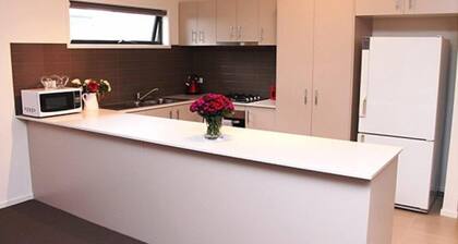 Villa Waratah 19a/b/c