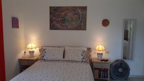 Studio, 1 Queen Bed, Garden View | Premium bedding, in-room safe, individually decorated - Tropical Gecko Studio (Silver Sands)