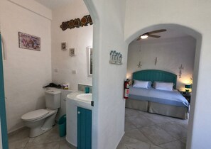 Apartment | Bathroom | Shower, hair dryer, towels - Two Palms Apartment (Silver Sands)
