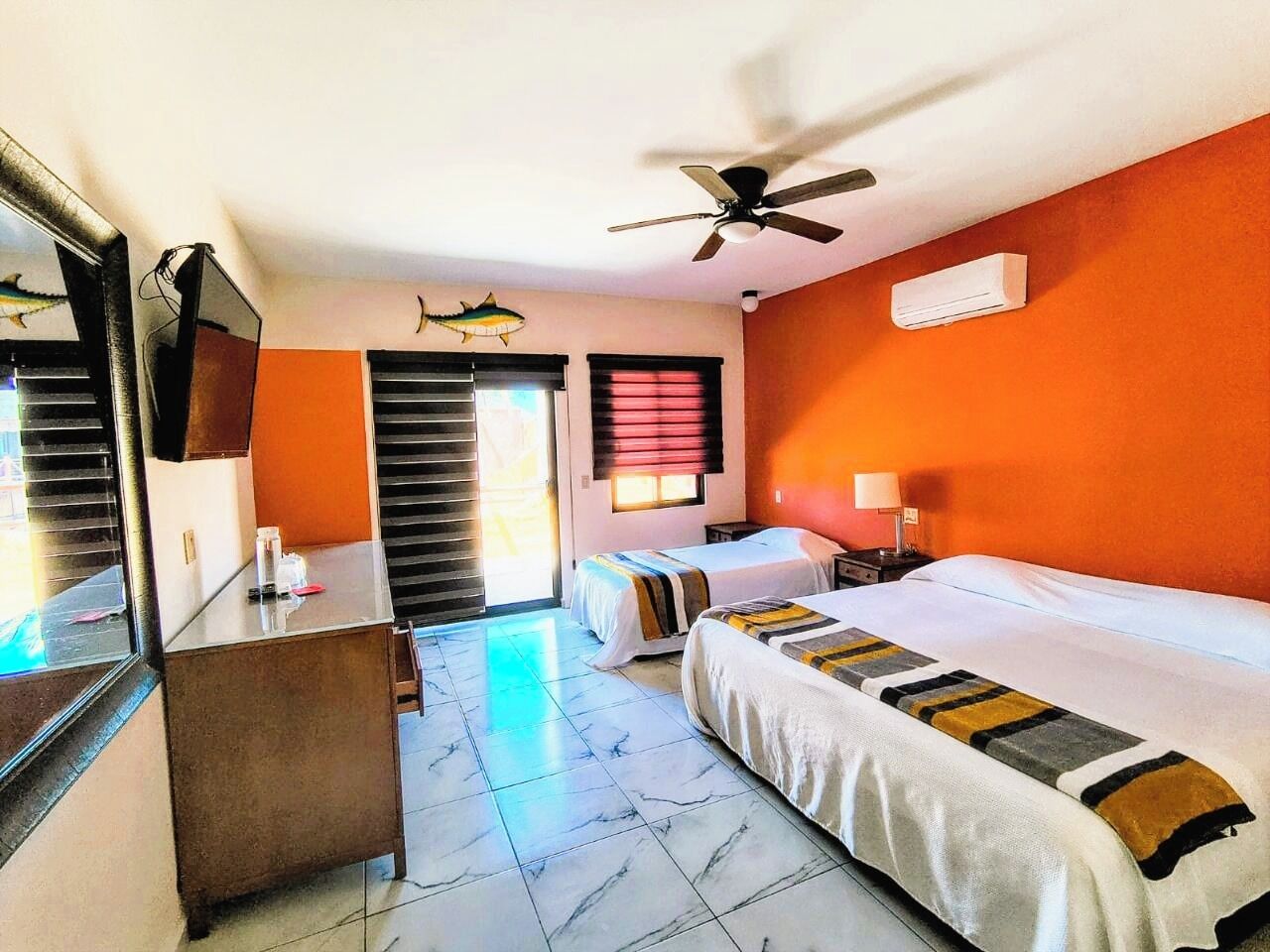 Chambre Standard double, 1 chambre, vue partielle sur la mer | Accès au Wi-Fi (inclus), literie fournie