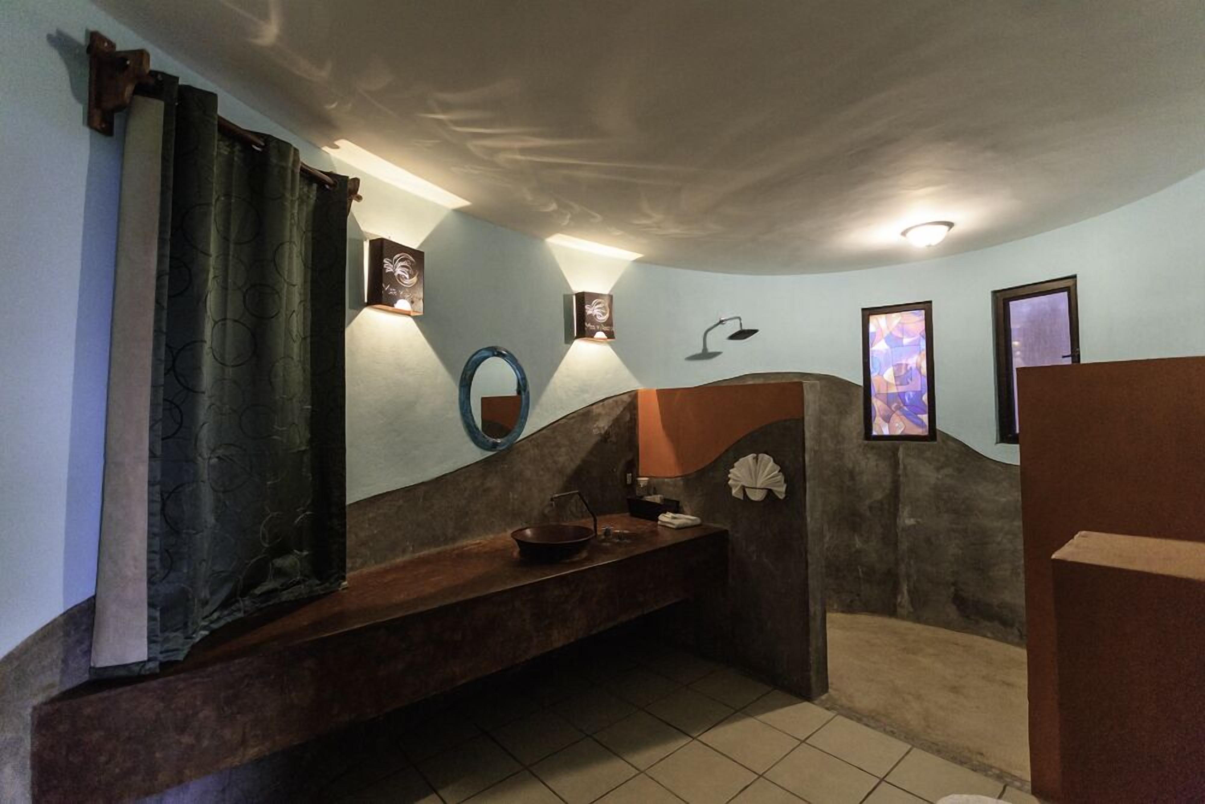 comfort room | bathroom sink