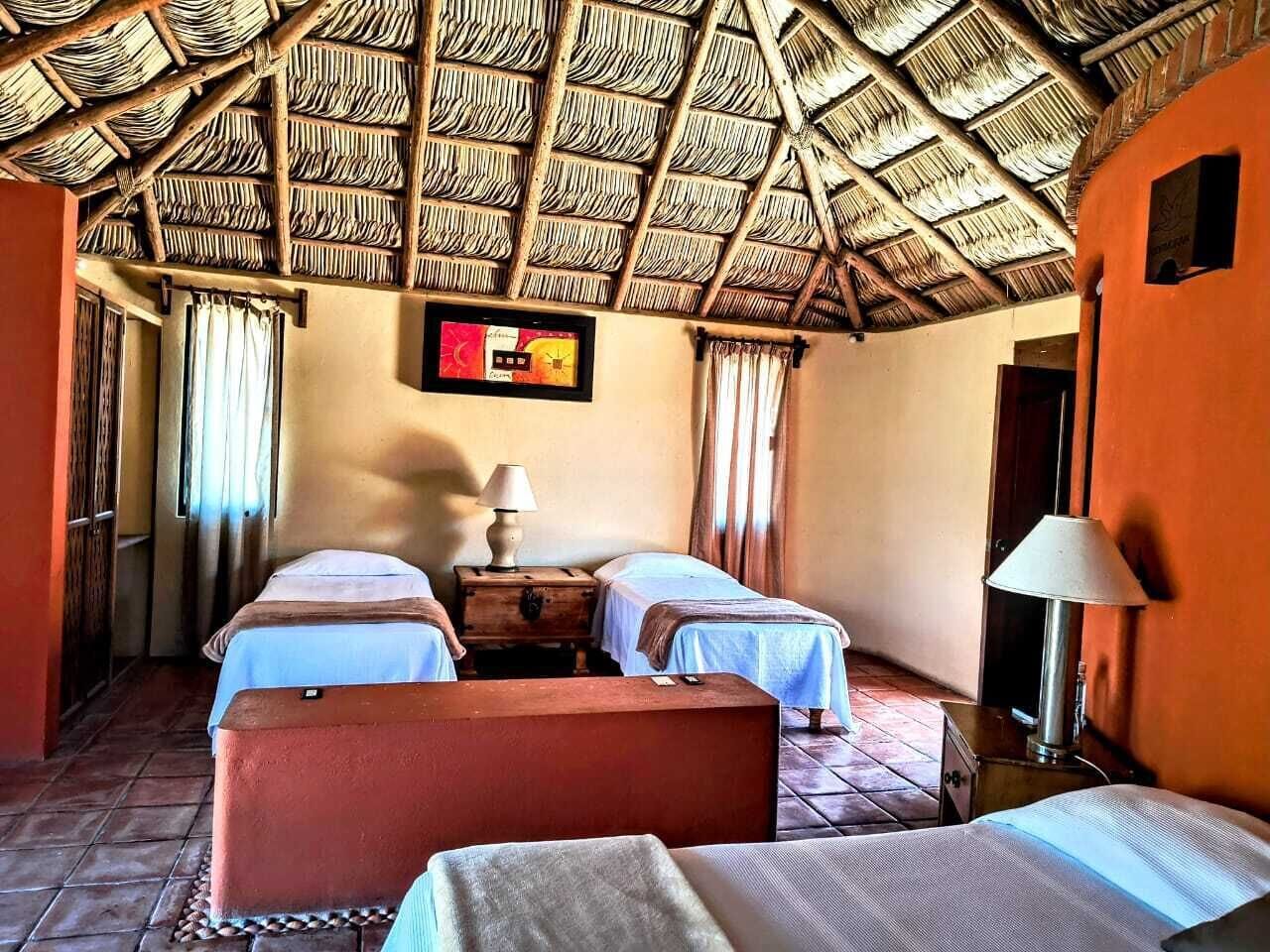 Chambre Confort double, 1 chambre, vue partielle sur l'océan | Accès au Wi-Fi (inclus), literie fournie